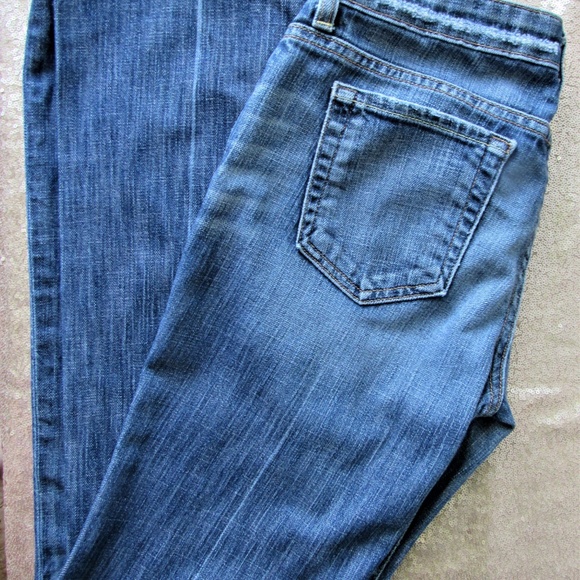 Marciano Size 28 distressed and embellished jeans - Picture 3 of 6